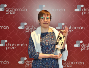 Profesor Katarzyna Kotyńska z nagrodą Drahomána-2023